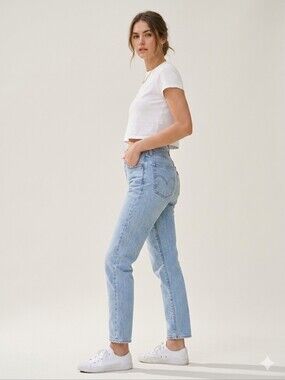 Levi's Premium Wedgie Icon Fit Jeans Tango Light Big E 27